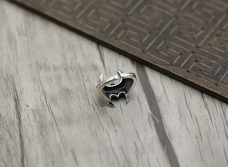 Кольцо мужское из сплошного серебра 925 пробы в готическом стиле | Украшения и