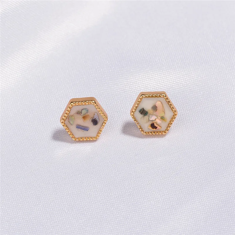 Минималистичные шестиугольные серьги-гвоздики золотого цвета с морской