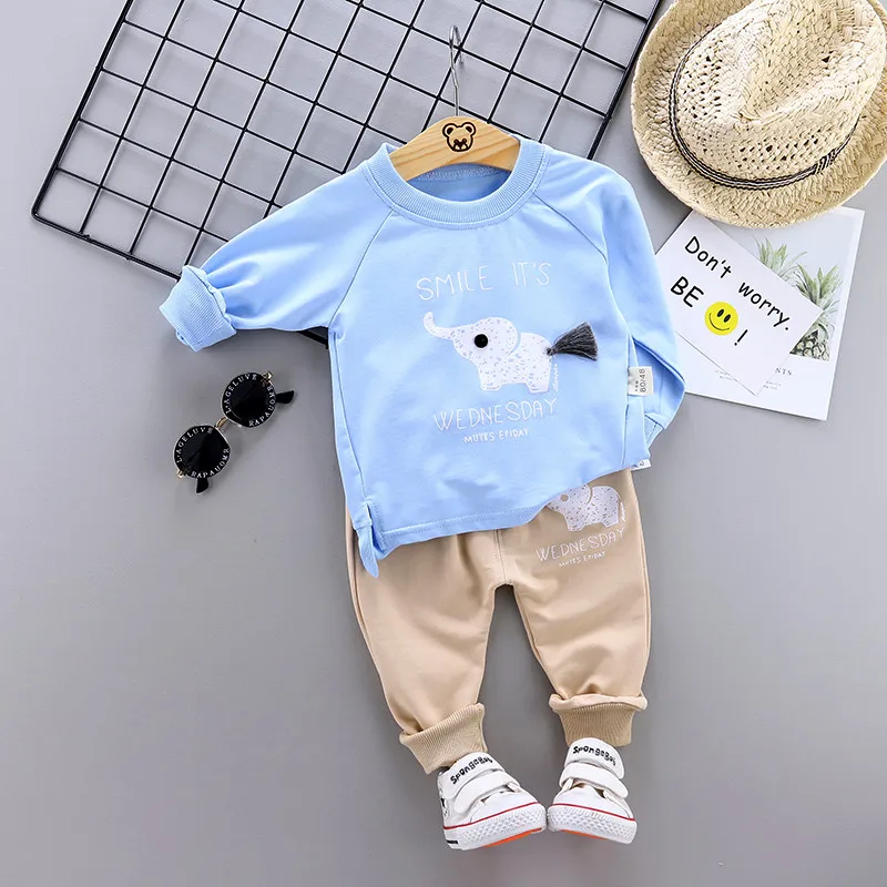 Весенне-осенний Детский костюм из футболки и брюк спортивный для малышей с