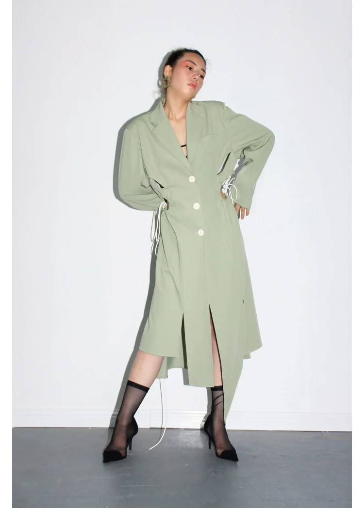 IRINAL02 FW коллекция выдалбливают Асимметричный длинный плащ для женщин