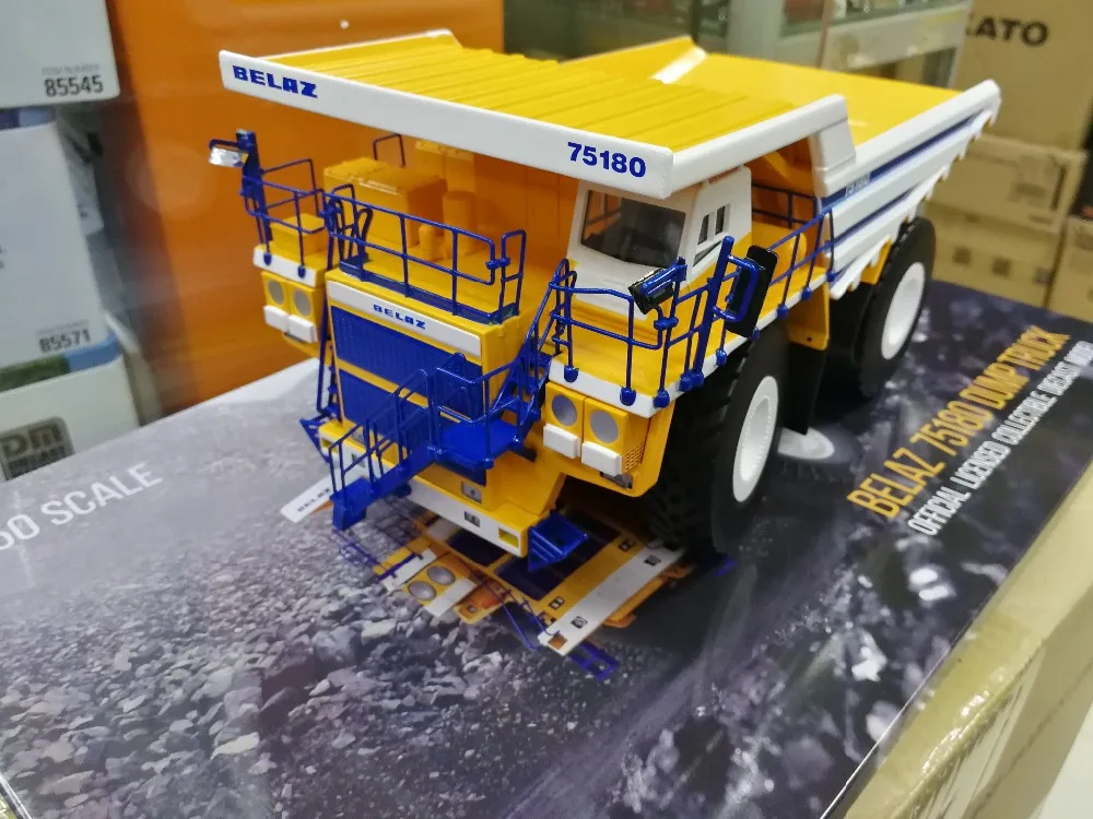 1:50 BELAZ 75180 самосвал игрушка