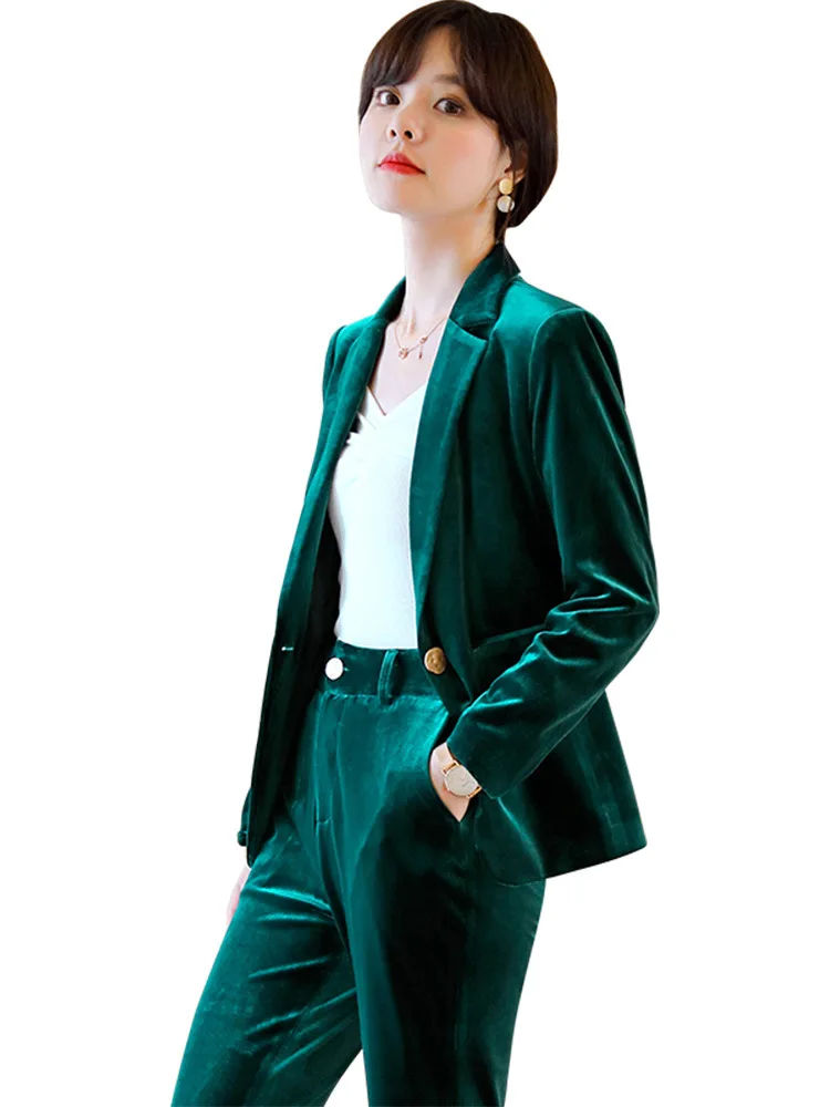 Женский бархатный костюм золотистого цвета осенне-зимний с длинными рукавами в