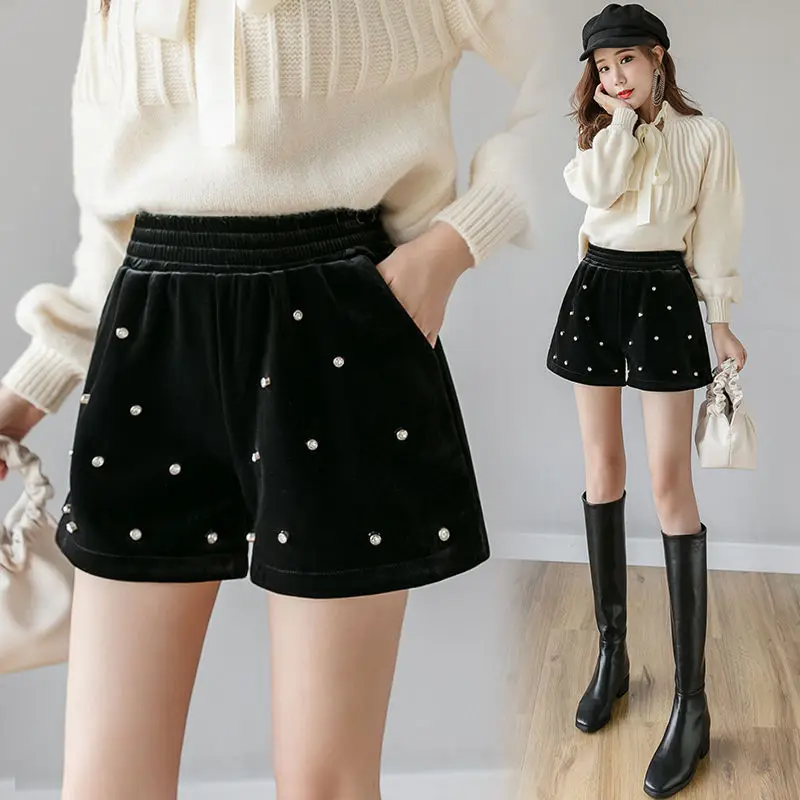 

2021 Autumn Winter New Fashion Shorts Women Loose High Waisted Diamond- Gold Velvet Fashion Temperament Wide Leg Shorts Y542