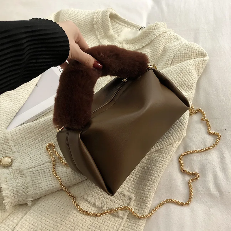 

Female Bag Large-capacity New 2021 Chain Solid Color Plush Hand Carrying Western Style One-shoulder Messenger Bag Girly Sense