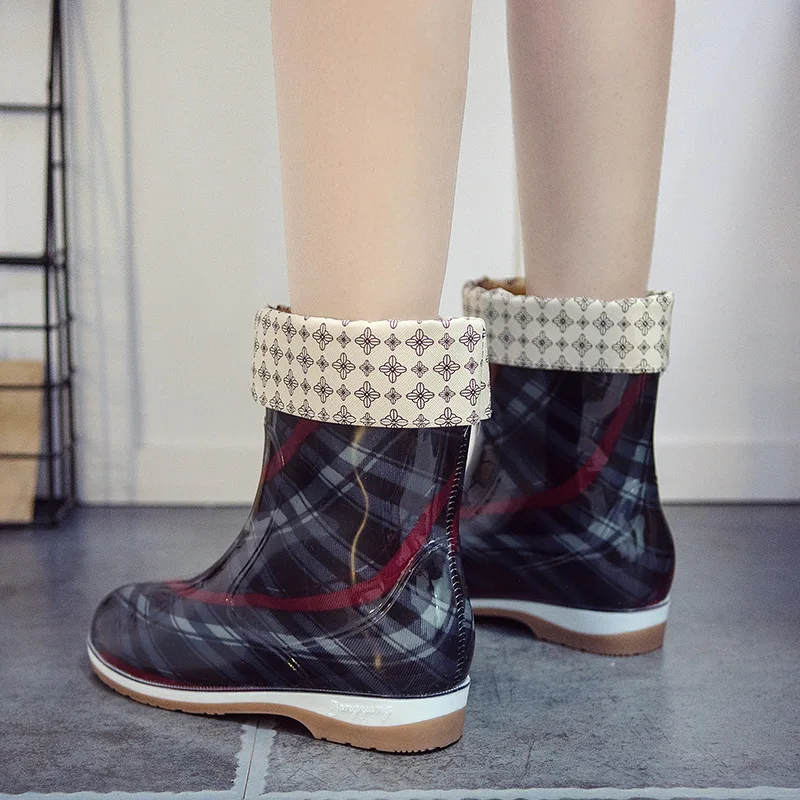 Высокие резиновые сапоги женская модная обувь в клетку до середины икры женские