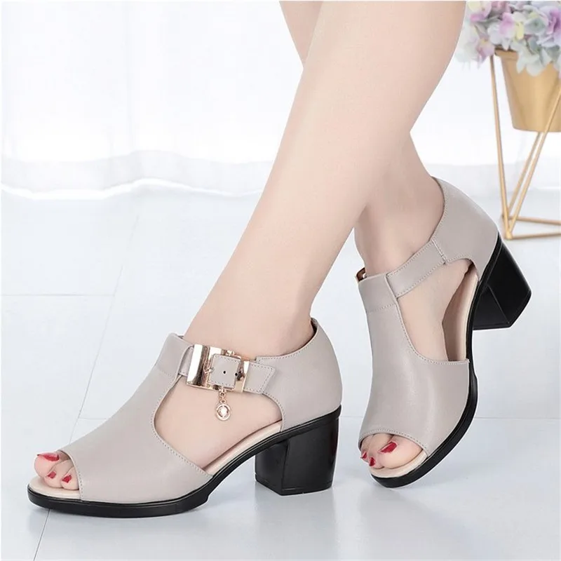 

Women Sandals Summer 2021 hing Heel Fashion Sexy Fish Mouth Hollow Roman Sandals Thick With Beaded High Heels Female Sandals