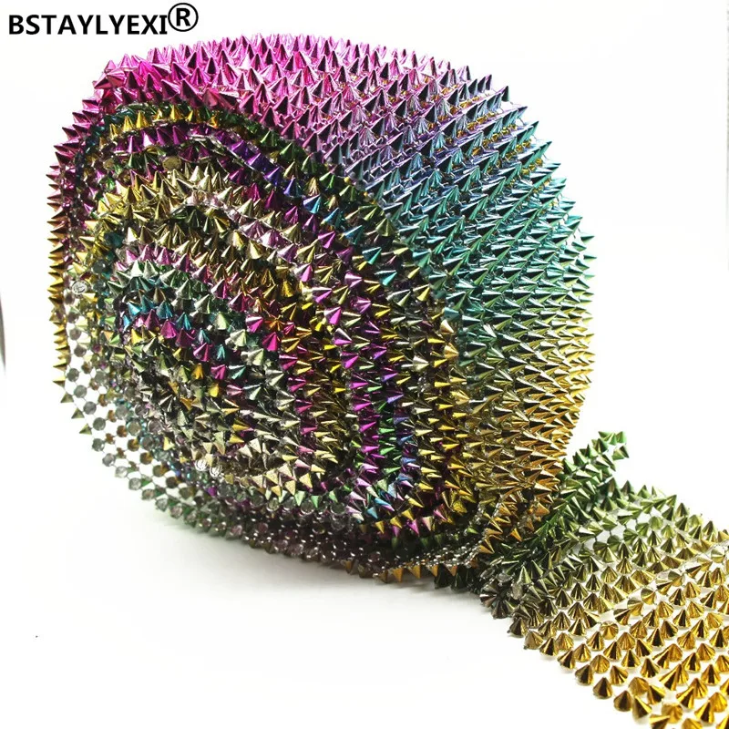 14 ряд микс Цвет красивое золотистое Украшенные шипами и заклепками формы