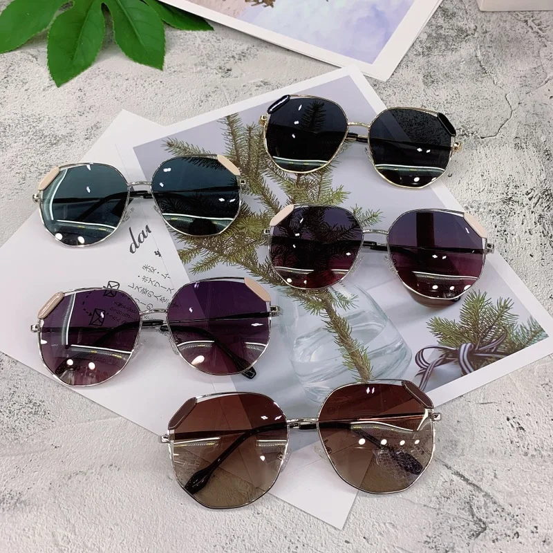Солнцезащитные очки женские Поляризованные из 20227 смолы | Аксессуары для одежды