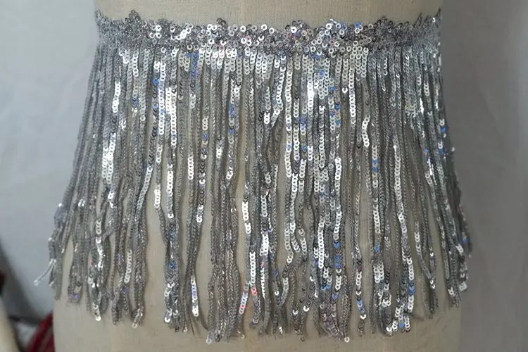 Кружевная отделка ярдом с блестками и кисточками телесного цвета кружевная