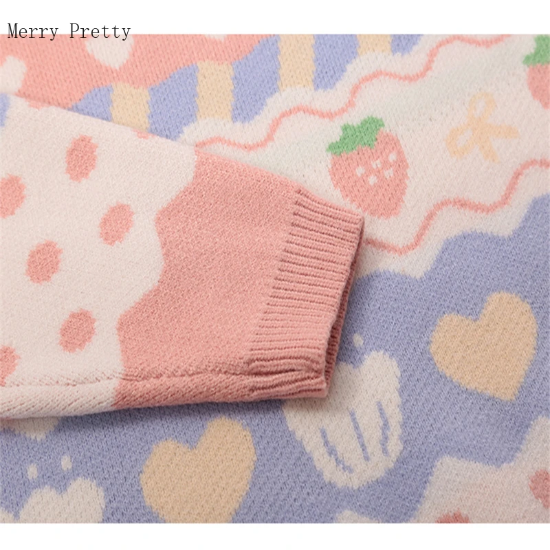 Женский свитер с вышивкой клубники розовый вязаный пуловер теплый