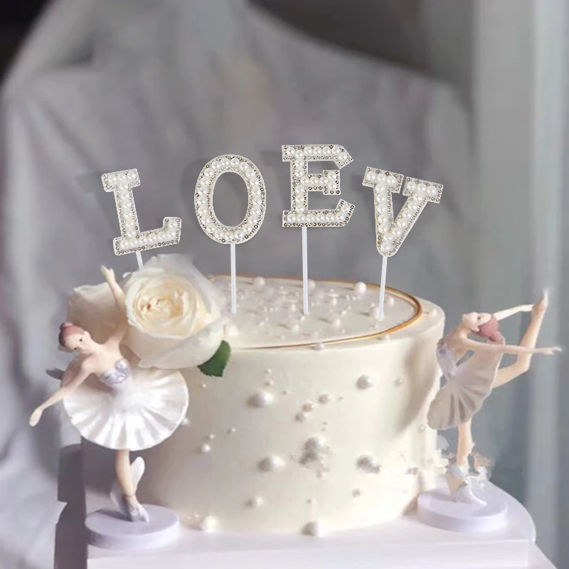 

4pcs/set Alloy Rhinestone Baby Love Cake Toppers Classic Birthday Cupcake Topper Dessert Decoration Baby Shower Cake Decor
