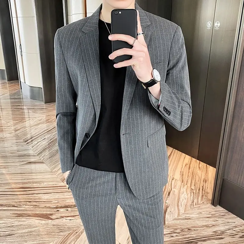 

2021 Men Spring Fashion Striped Blazer Male Formal Single Button Business Suit Groom Wedding Dress Mens Suit 2 Piece Sets W413