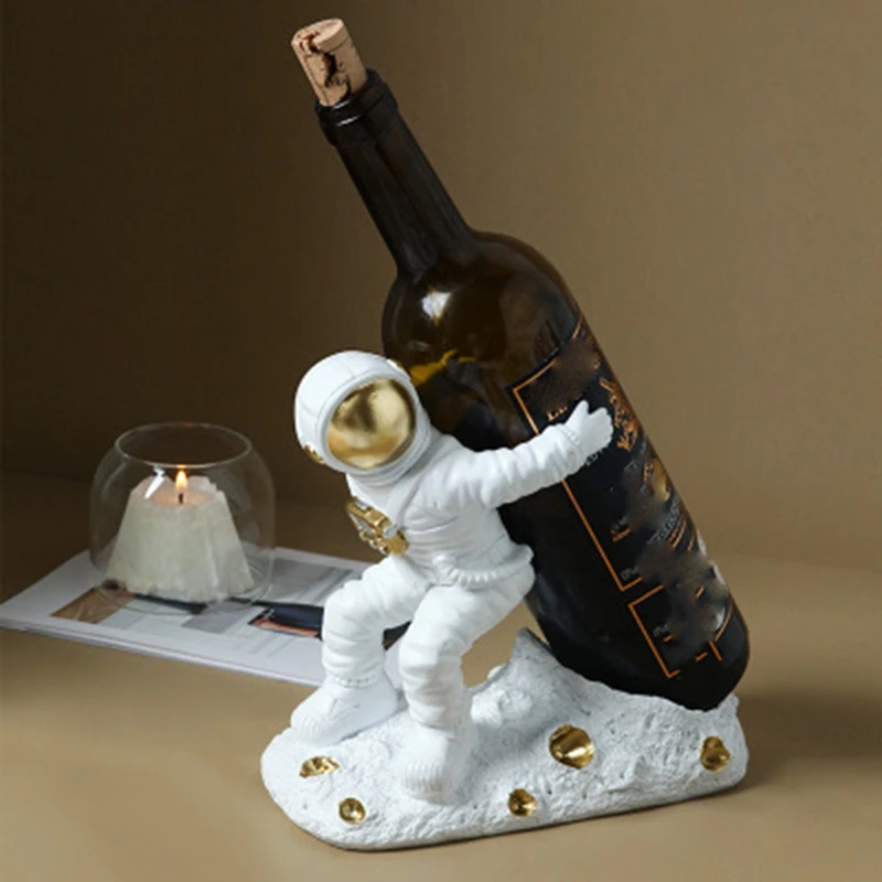 

Astronaut Wine Desktop Red Wine Beverage Tray Adornment Cosmonaut Liqueur Support Ornaments Home Decor Golden