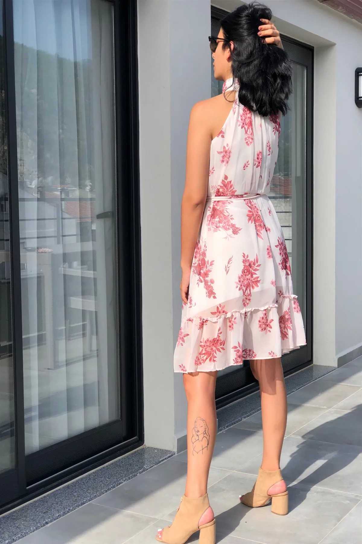 

Raw white Flower Print Chiffon Dress