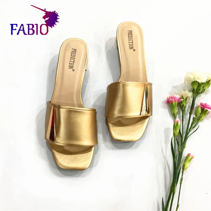 Однотонные модные высококачественные женские тапочки с металлическими