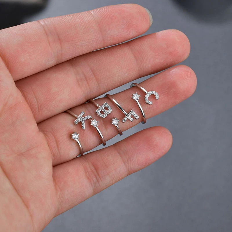 Классическое кольцо с первым буквом для мужчин и женщин простое щедрые кольца