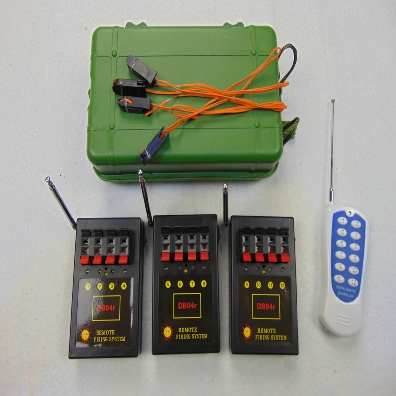 БЕЗОПАСНАЯ СИСТЕМА БЕСПРОВОДНЫХ ОГНЕВЫХ ЭФФЕКТОВ ДЛЯ ТОРЖЕСТВ И СЦЕНЫ С УПРАВЛЕНИЕМ ПО ДАЛЬНОСТИ, ВКЛЮЧАЯ 12 КАНАЛОВ, ЭФФЕКТЫ ХОЛОДНОГО ОГНЯ И ФОНТАНЫ.