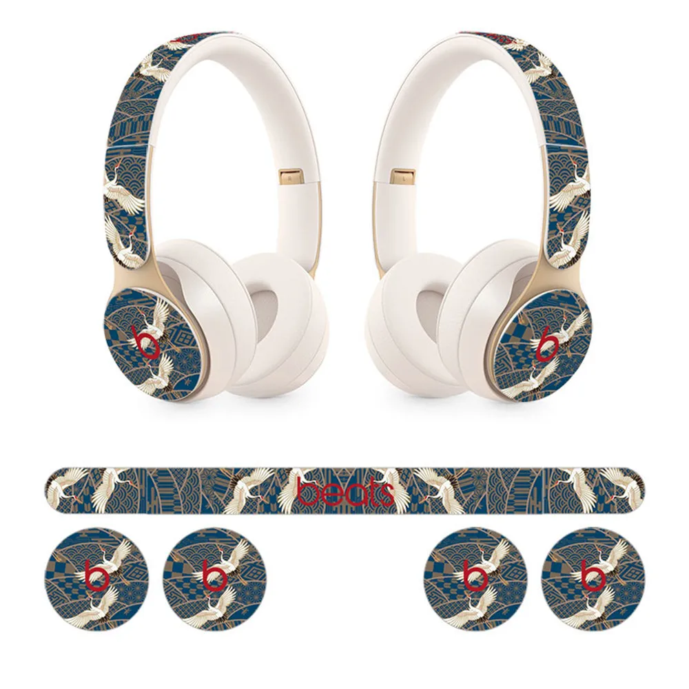 Стикер для беспроводных наушников Beats solo pro