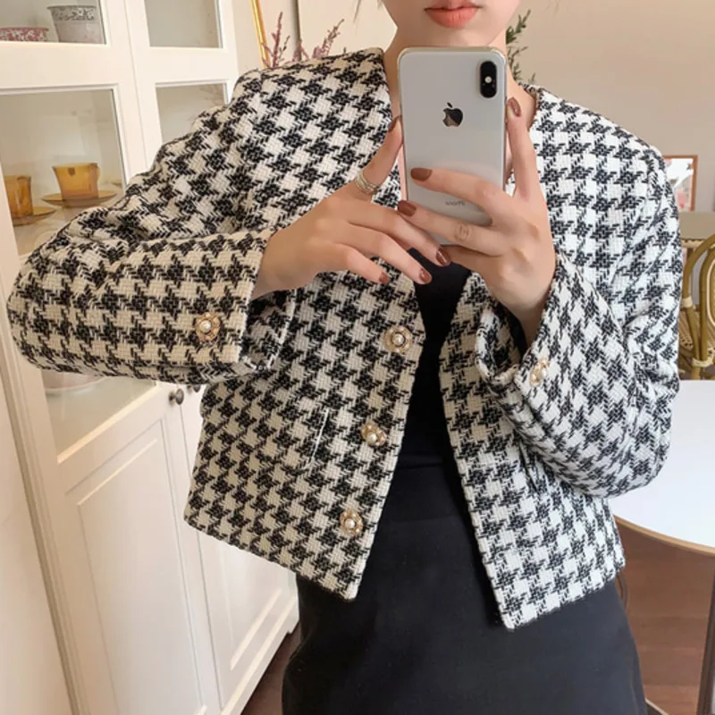 Женская короткая куртка в стиле гусиные лапки с V-образным вырезом | одежда