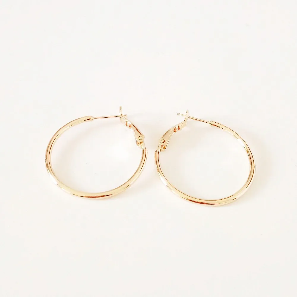 Серьги в виде колец для женщин модная новинка ювелирное изделие аксессуары