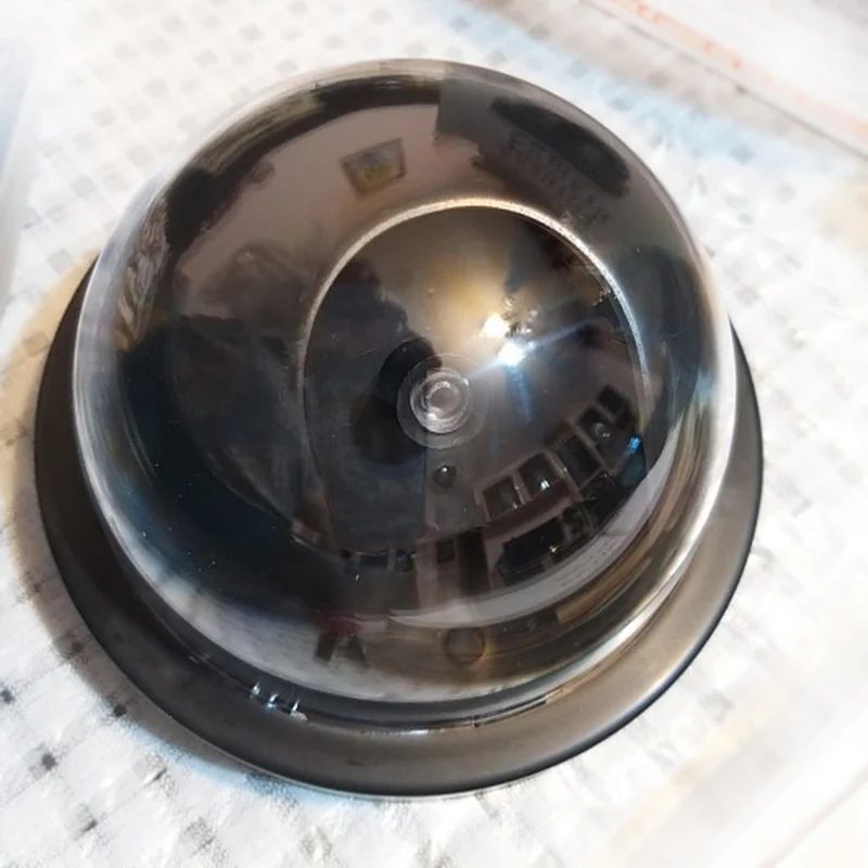 Камера видеонаблюдения с имитацией под дом Муляж купольной камеры красным