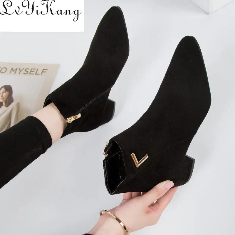 Женские кожаные ботинки на низком каблуке черные или красные повседневные