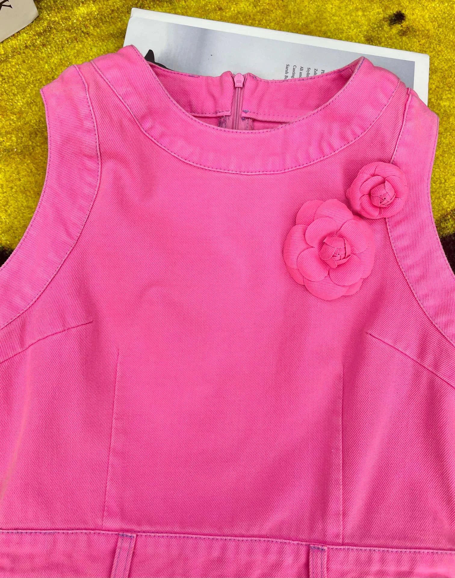 

2021 фирменный дизайн модное повседневное цветочное украшение Присборенная Талия темпераментное хлопковое джинсовое платье без рукавов для...