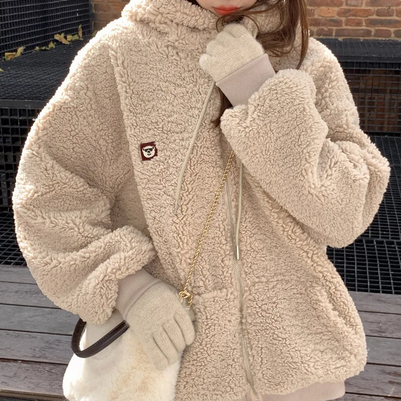 

2021 autumn and winter lamb wool coat women's winter short fleece thickened to keep warm