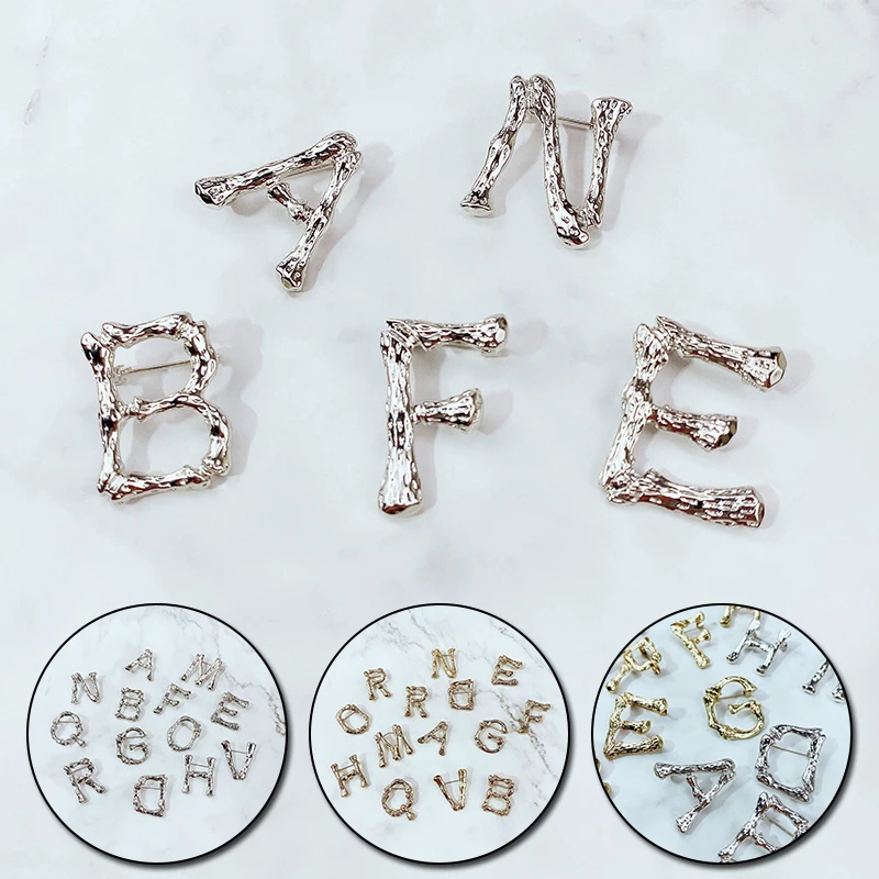 Английская буква алфавита булавки и броши для мужчин женщин новая цинковая брошь