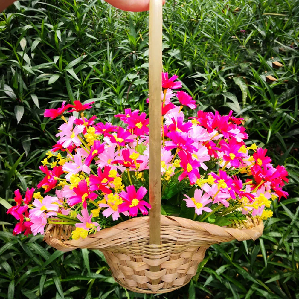 Плетеная корзина для подружки невесты с цветочным узором конфетти конфеты