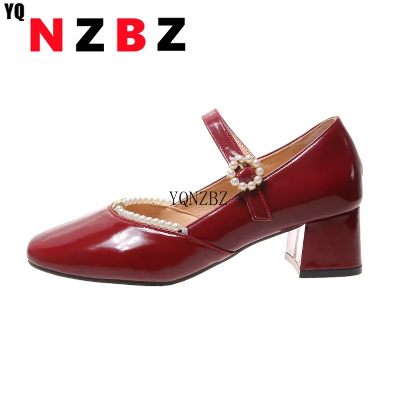 

2021 Patent Leather Women Pumps Classic Pumps Platform Women Pumps Square Med Heel Round Toe Square Heel Ladies Pumps Size 34-40