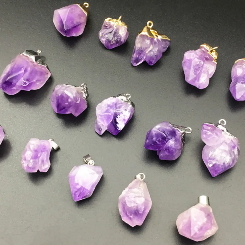 Подвеска из натурального грубого камня нестандартный кулон в виде лаванды с