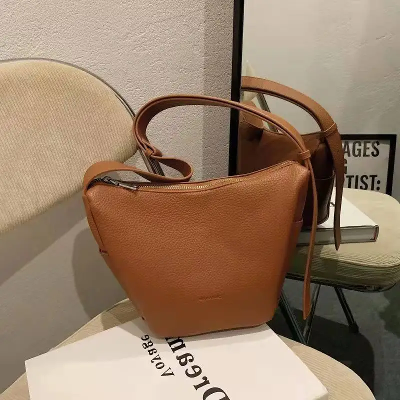 

Cor sólida couro pequena balde crossbody sacos para as mulheres retro designer sacos de ombro 2022 inverno bolsas viagem luxo fe