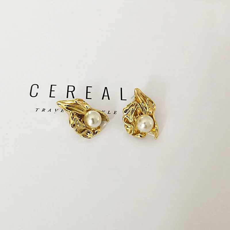 Золотые металлические складные серьги-гвоздики Peri'sBox стильные витые в форме