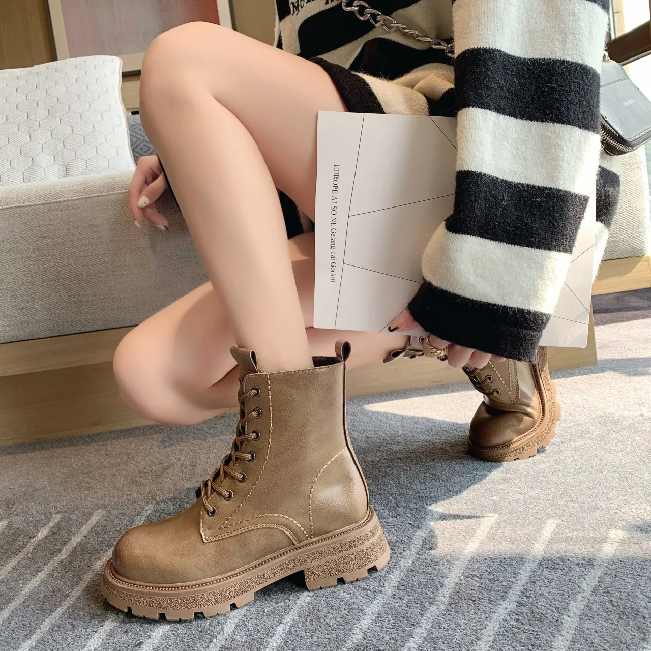 Winter New Fashion Ankle Boots Side Crawling Shoes Ladies Ankle Boots Plush Warm Thick Heel Retro Riding Boots