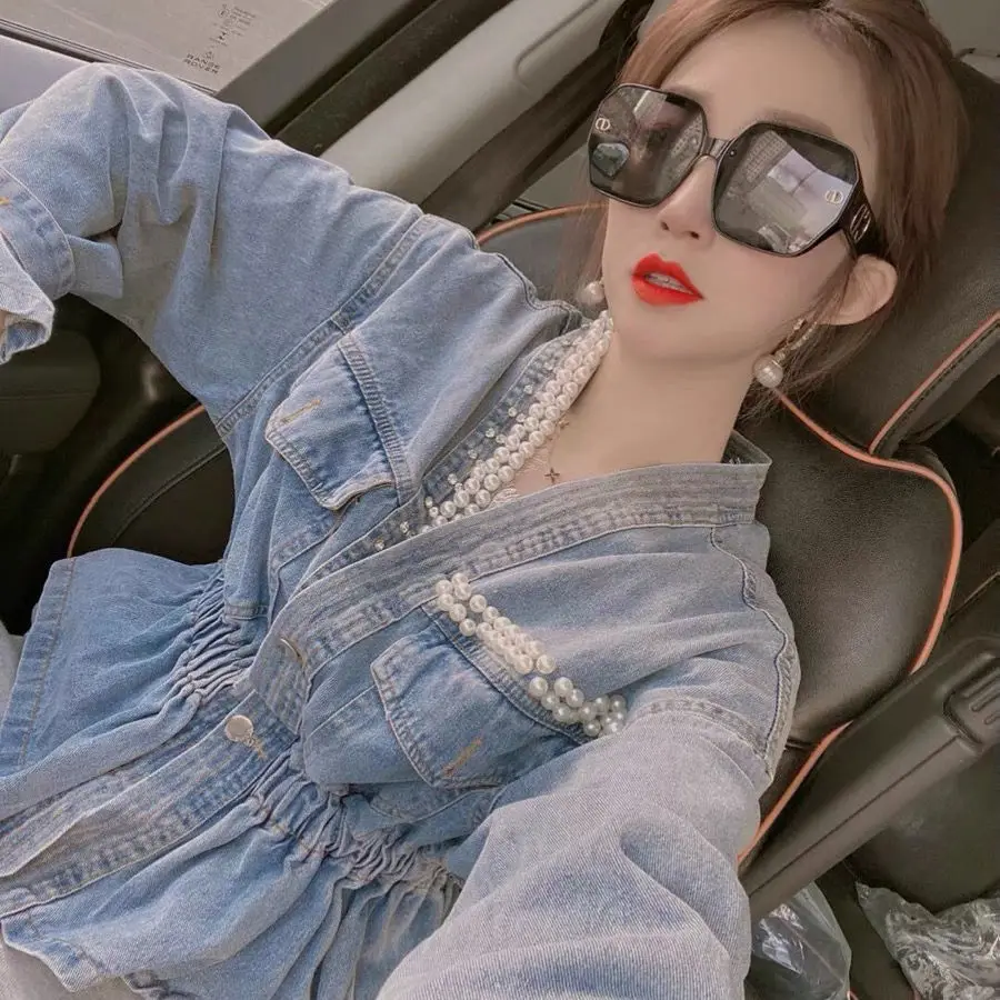 

European Goods 2021 Spring and Summer New Jacket V-neck Heavy Industry Irregular Beaded Waist Denim Jacket Female Trend