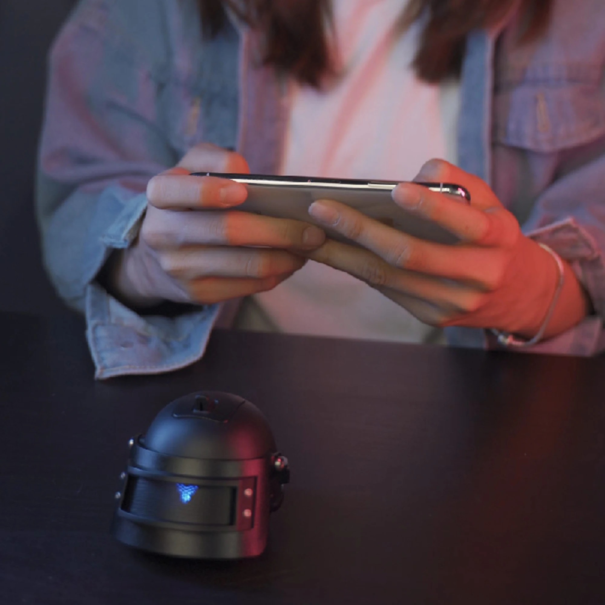 

New 98K Bluetooth 5.0 Speaker Helmet Wireless Audio Mic Handsfree Music Call Control Black Gold