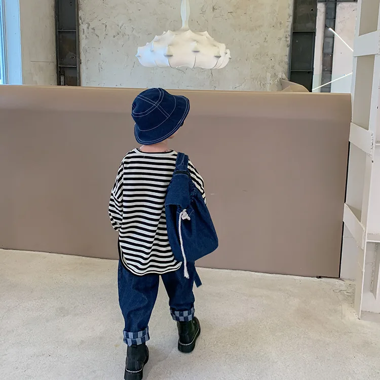 Детская одежда Детские хлопковые джинсы с эффектом потертости Новинка осени 2021