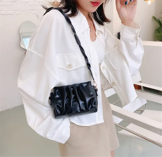

2021 new product high quality light luxury ladies pearl mini chain small square bag messenger bag XB1013