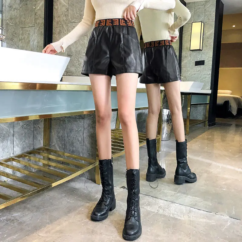 

Women's PU Leather Shorts Designer Wide Leg Loose Letters Short Pants High Waist Vintage Pants For Women