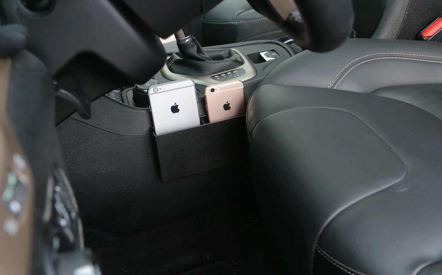 Цена Подлокотник для хранения для Jeep Cherokee 2014-2021, коробка переключения передач, органайзер, подставка для чашки с водой, аксессуары для интерьера ...