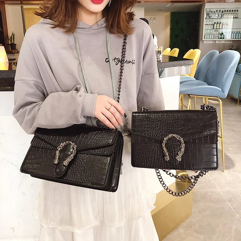 

2021 New Shoulder Bag Chains Messenger Bag Fashion Girls Casual Handbag Simple Leisure Personality Small Square Women Bag