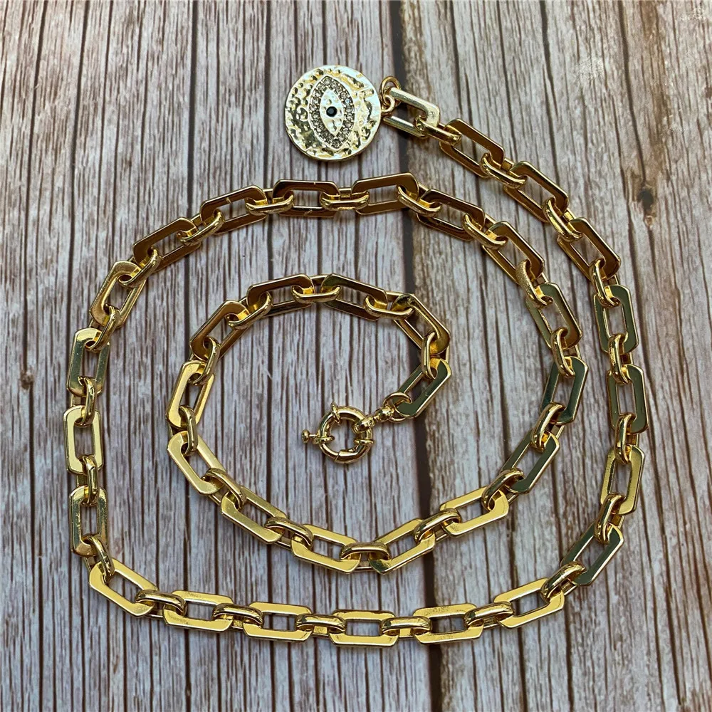 

Chunky Gold Color Plating Openable Clasp Eye Decorated Round Pendant Special Chain Linked Y Neck Free Adjustable Necklace
