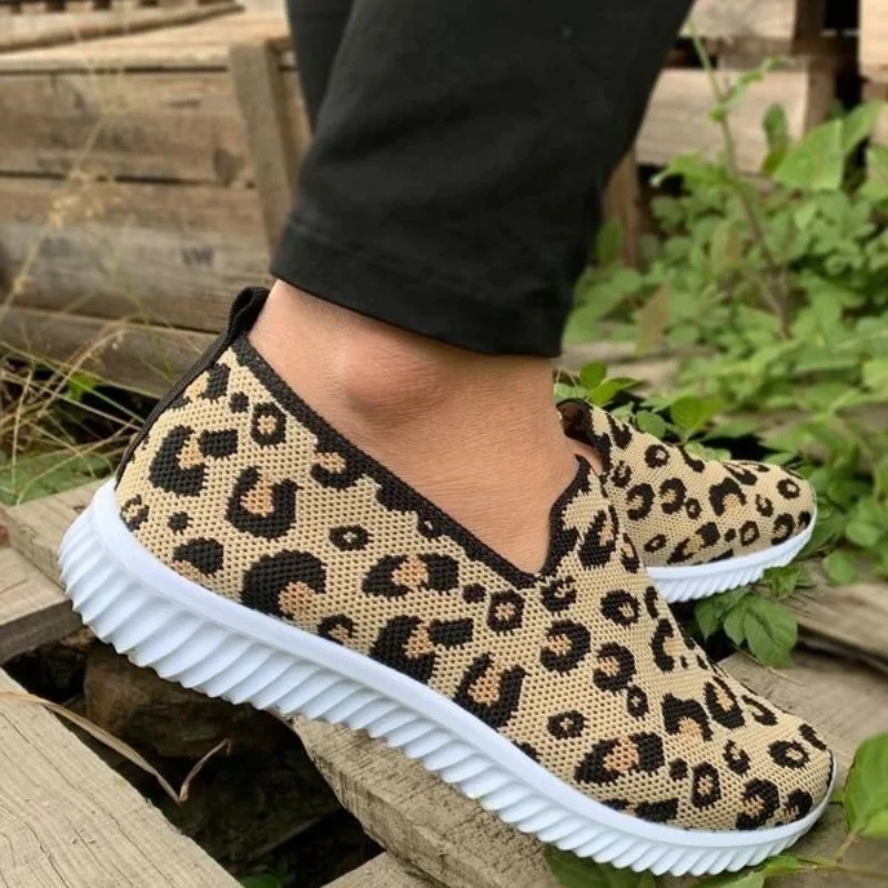 

Casual Comfortable Flat Shoes Women 2021 Summer Hot Sale New Fashion Single Shoes Women Mesh Breathable Sneakers Women