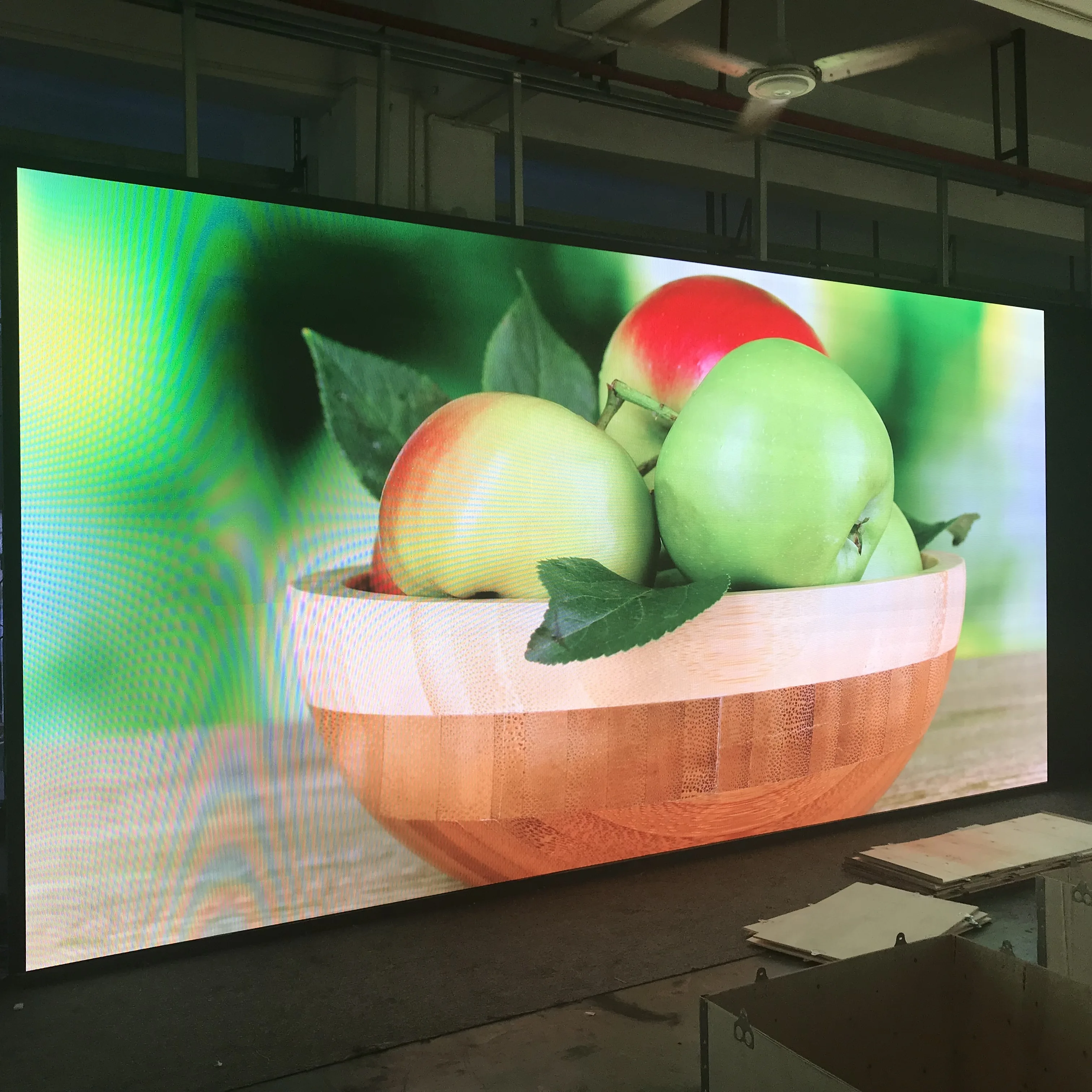 

1/32S RGB P2.5 Digital LED Video Wall Panel Full Color SMD2121 Indoor LED Display For Advertising