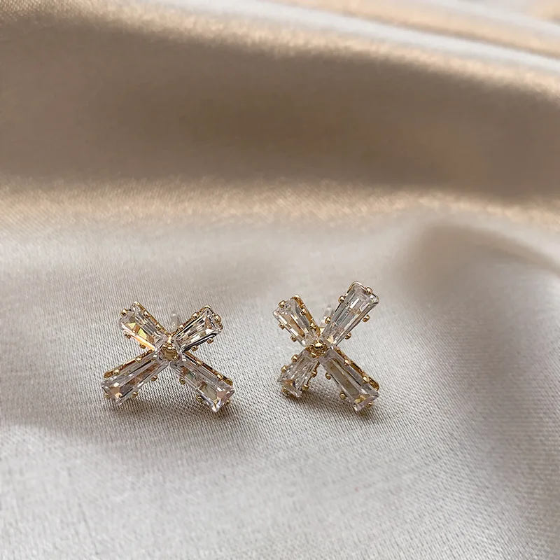 Женские классические серьги гвоздики с кристаллами|Серьги-гвоздики| |