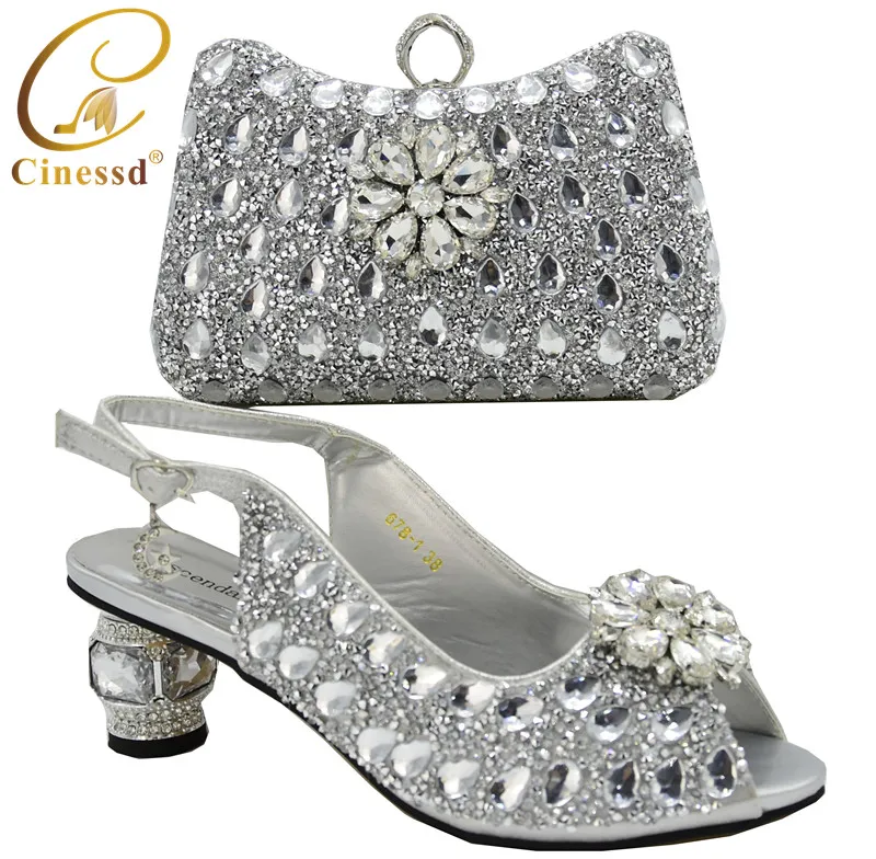 Комплект из итальянских туфель и сумочки в нигерийском стиле африканском