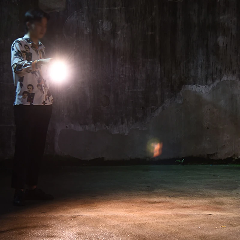 Светодиодный подвесной светильник на солнечной батарее с зарядкой от usb