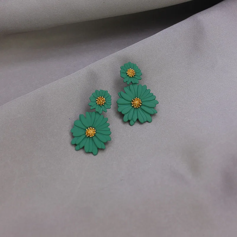 Женские серьги-гвоздики с цветком Маргаритки | Украшения и аксессуары