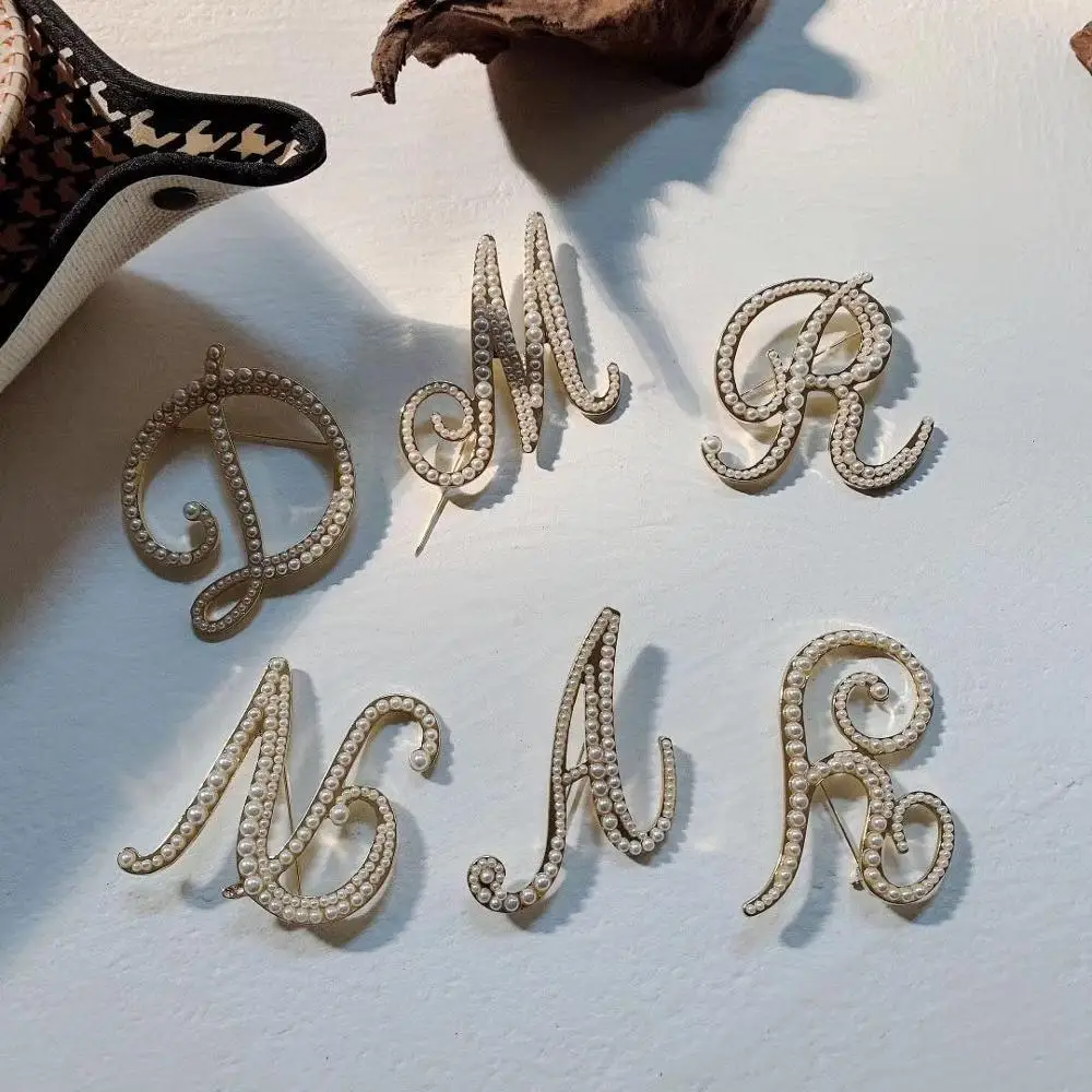Новинка Женская жемчужная брошь в форме буквы reteo классический аксессуар для